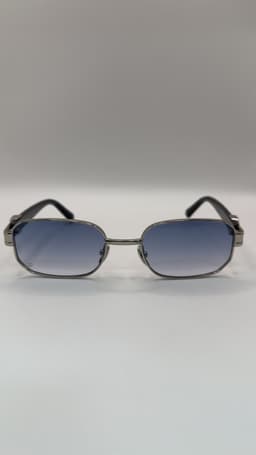 ️✨ نظارات Gucci الأنيقة  3