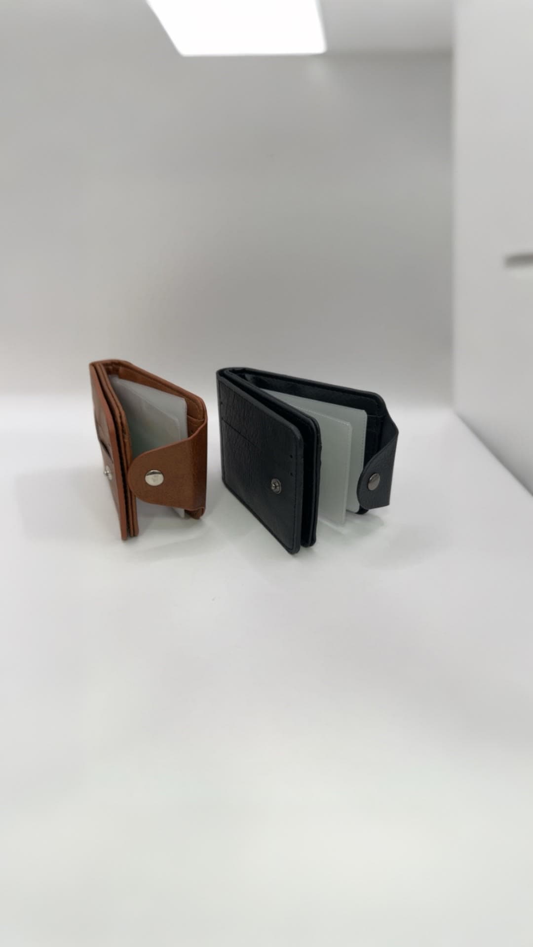 محفظة بطاقات أنيقة وعملية 👝